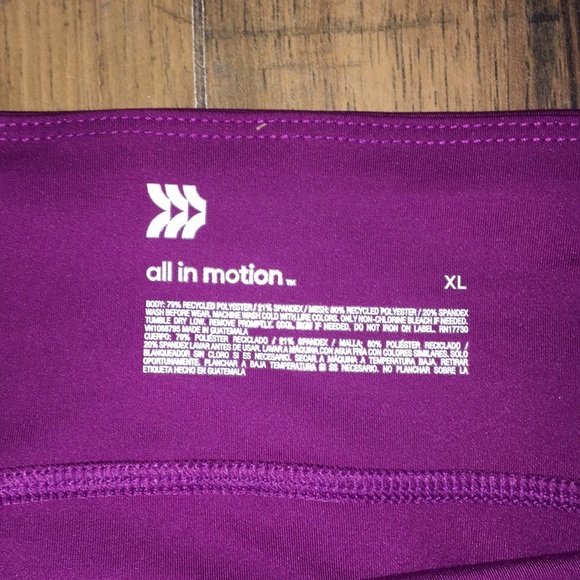 NWT All in Motion Purple Contour High Rise Capri - Picture 2 of 5